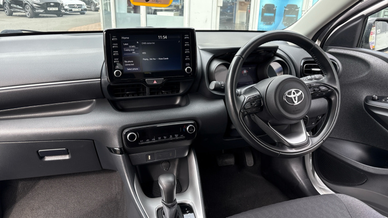 Toyota Yaris 1.5 Hybrid Design 5dr CVT Hybrid Hatchback